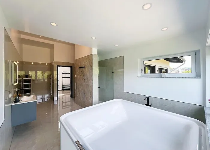 Bonquartier - Luxurioeses 4-zi-penthouse Mit Grosser Terrasse - Blick Ins Gruene Appartement *