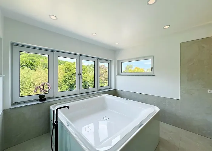 Bonquartier - Luxurioeses 4-zi-penthouse Mit Grosser Terrasse - Blick Ins Gruene Wachtberg